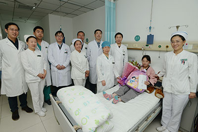 藏族肝包蟲病患兒阿牛.jpg